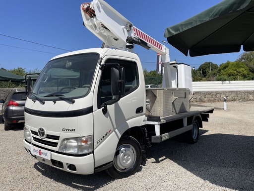 [pires00002] Toyota Dyna 3.0